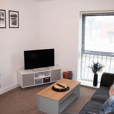 Bright And Modern Apartment, Near Molineux Stadium, Perfect For Contractors And Nhs Workers Wolverhampton Exterior foto