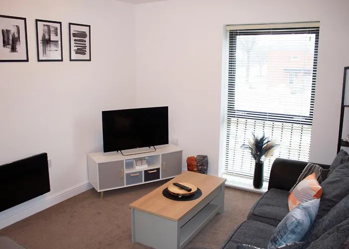 Bright And Modern Apartment, Near Molineux Stadium, Perfect For Contractors And Nhs Workers