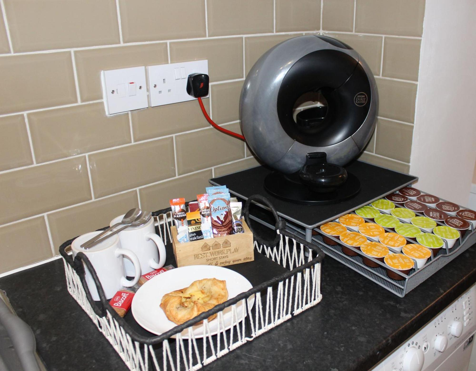 Apartment Bright And Modern Apartment, Near Molineux Stadium, Perfect For Contractors And Nhs Workers *