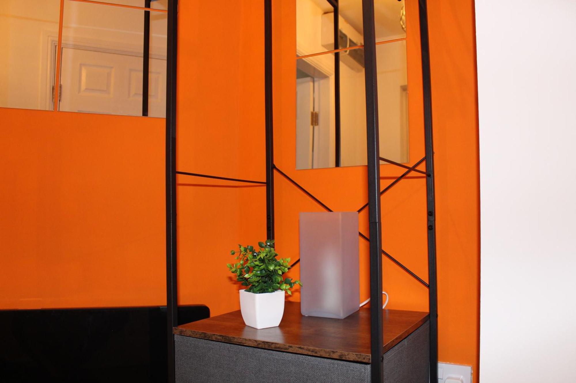 Bright And Modern Apartment, Near Molineux Stadium, Perfect For Contractors And Nhs Workers Wolverhampton
