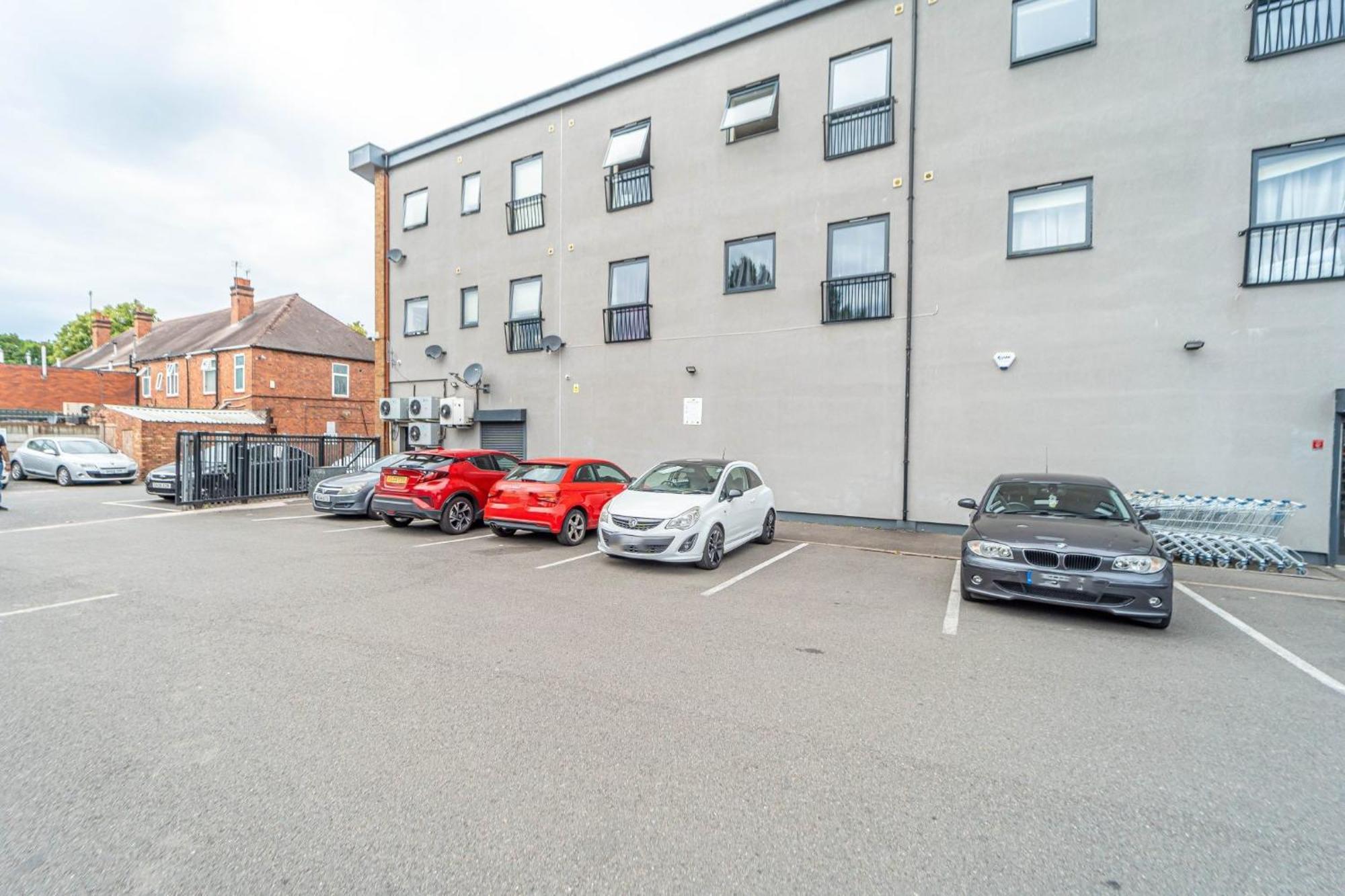 Bright And Modern Apartment, Near Molineux Stadium, Perfect For Contractors And Nhs Workers Wolverhampton